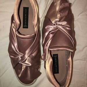 Pink Metallic Steve Madden Sneakers!